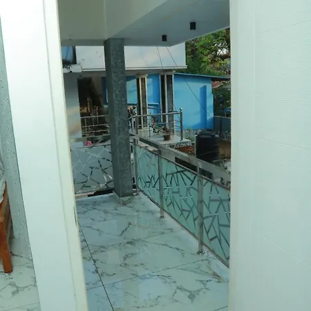 Azure Home Stay Kochi Exterior photo